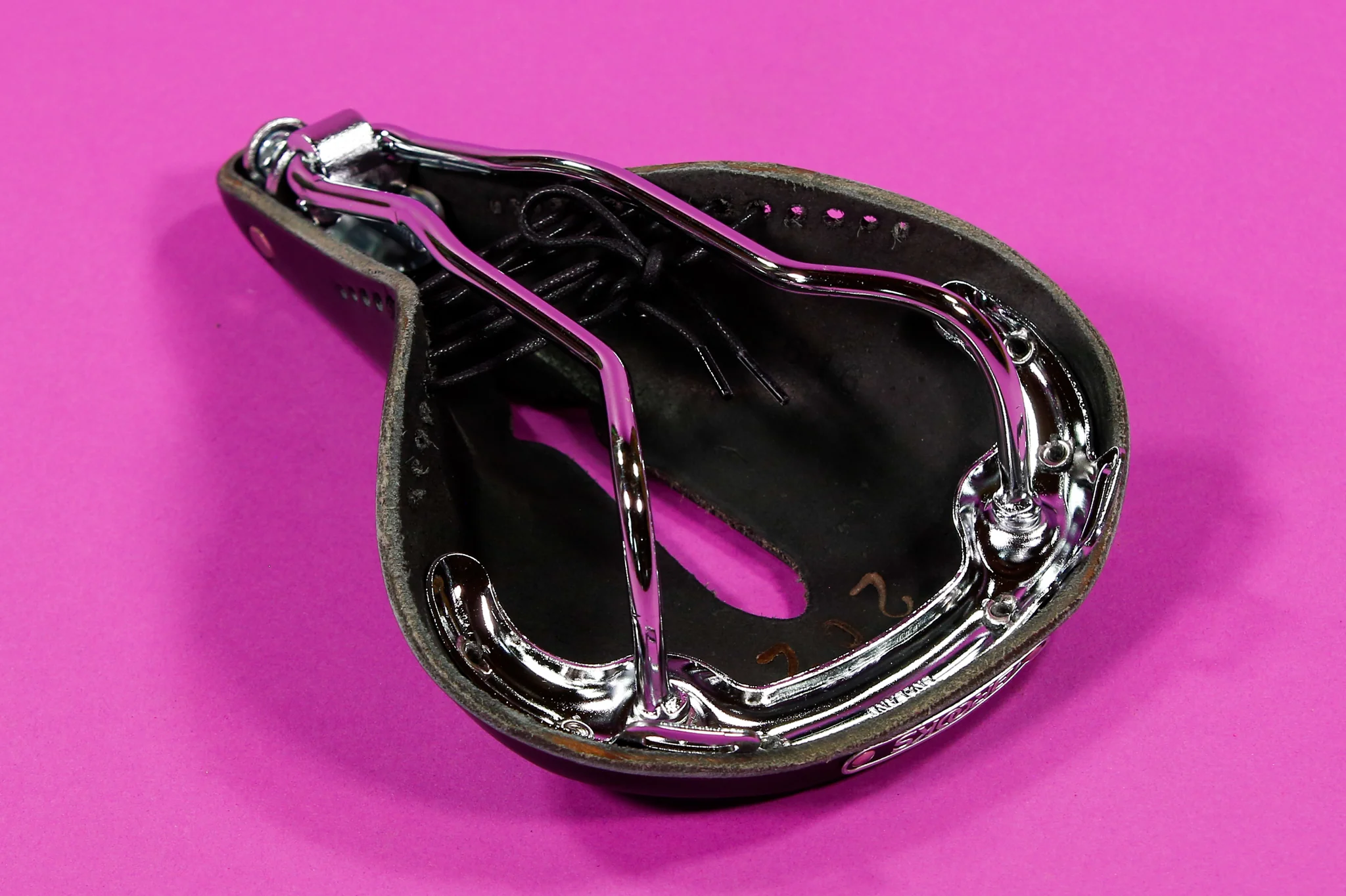 Brooks B17 Short - Image 9